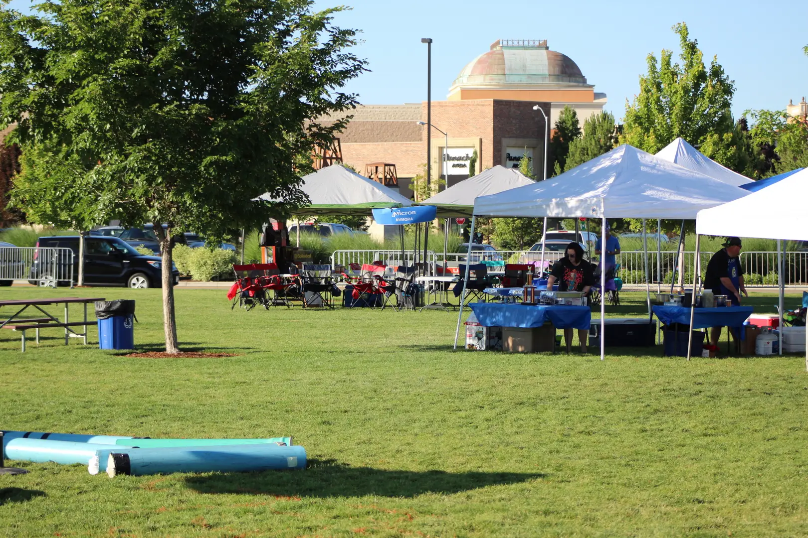 Some of the general atmosphere of Wing-Off