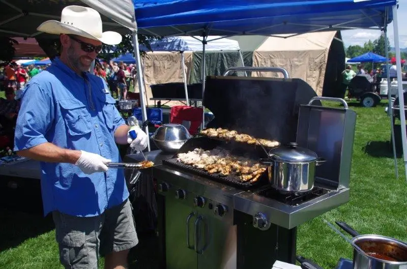 Some cooks enjoying Wing-Off
